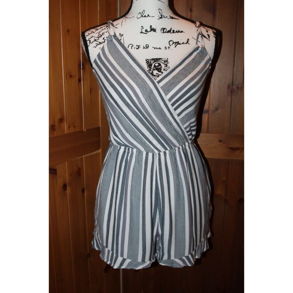 American Eagle Outfitters Romper Size M